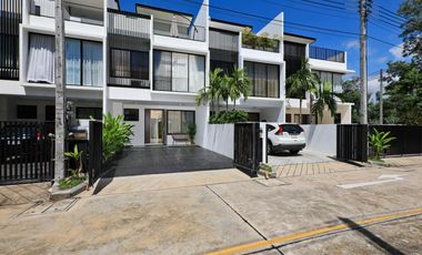 For sale 3 bed townhouse in Thalang, Phuket