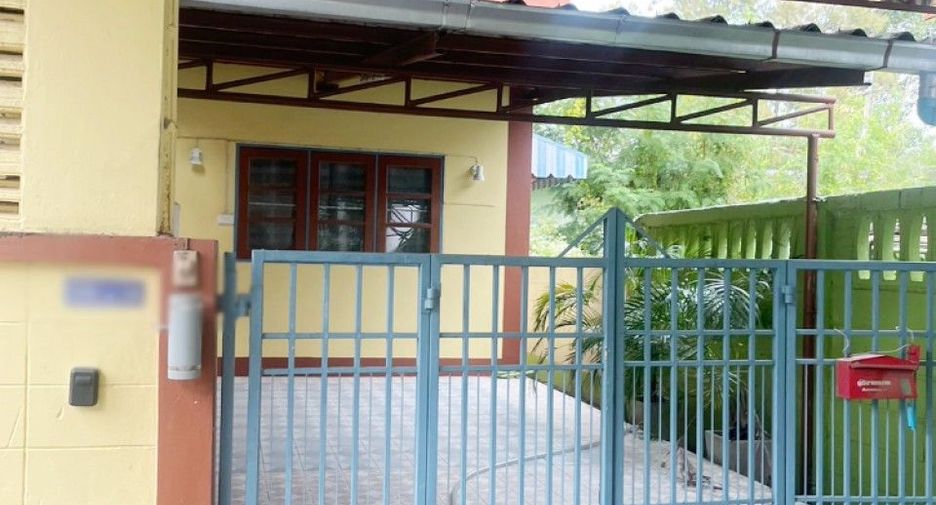 For sale 2 Beds townhouse in Mueang Surin, Surin