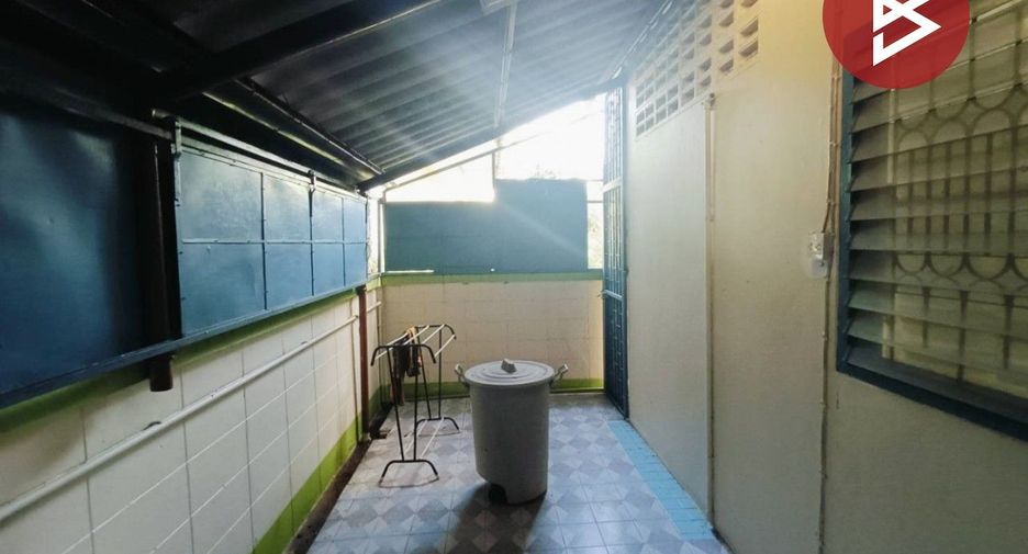 For sale 2 bed townhouse in Mueang Surin, Surin