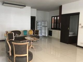 Reihenhaus zur Miete mit 4 Zimmer in Watthana, Bangkok