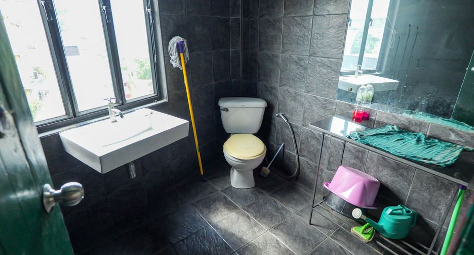 Local comercial en venta en Mueang Nonthaburi, Nonthaburi