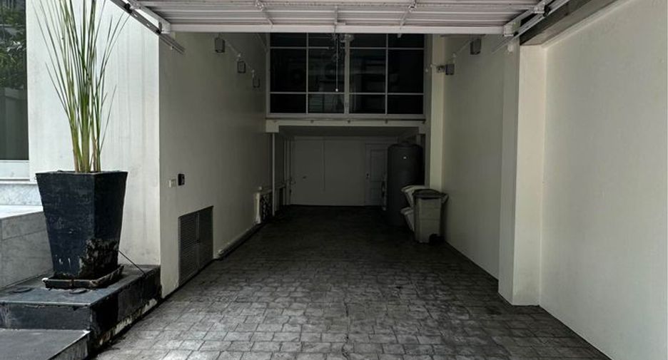 Casa adosada en venta de 3 habitaciones en Pathum Wan, Bangkok