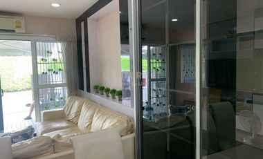 For sale 3 bedrooms townhouse in Wang Thonglang, Bangkok