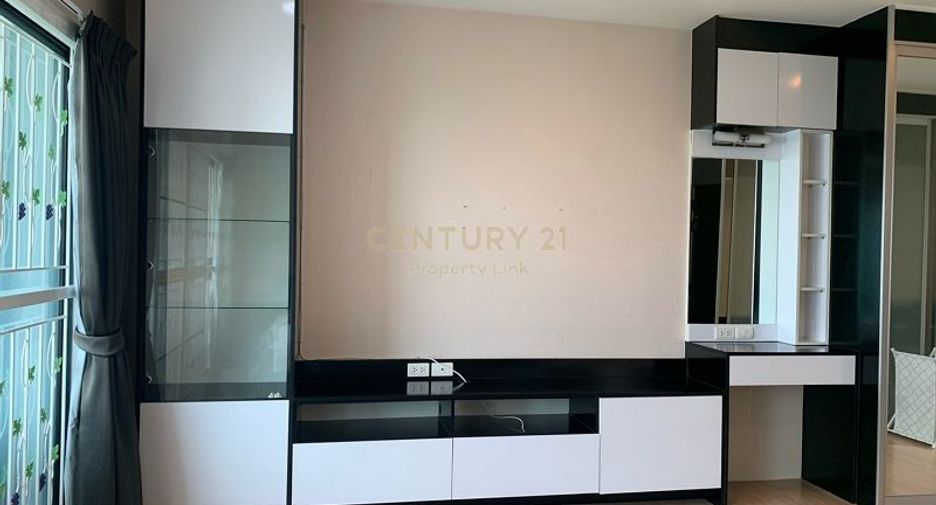 For sale 3 bedrooms townhouse in Wang Thonglang, Bangkok