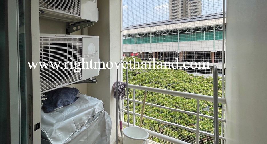 For sale 1 bed condo in Watthana, Bangkok