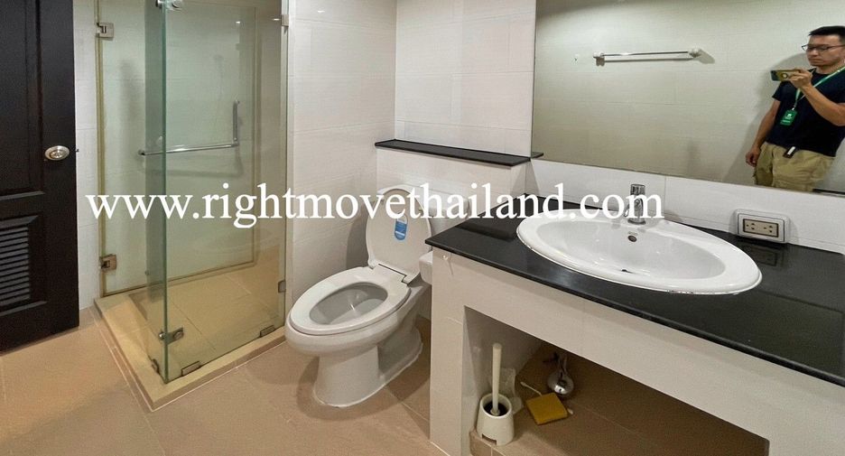 For sale 1 bed condo in Watthana, Bangkok