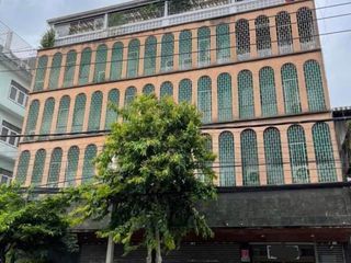 For sale 6 bed retail Space in Khlong San, Bangkok