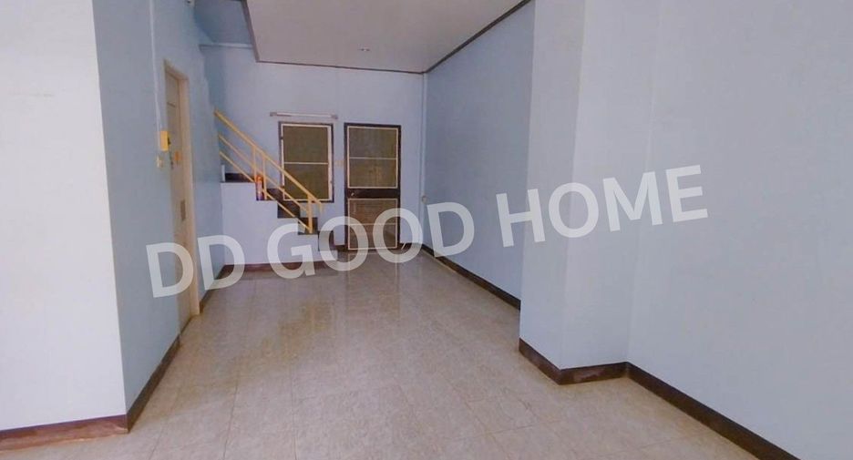 For sale 3 bedrooms townhouse in Lat Lum Kaeo, Pathum Thani