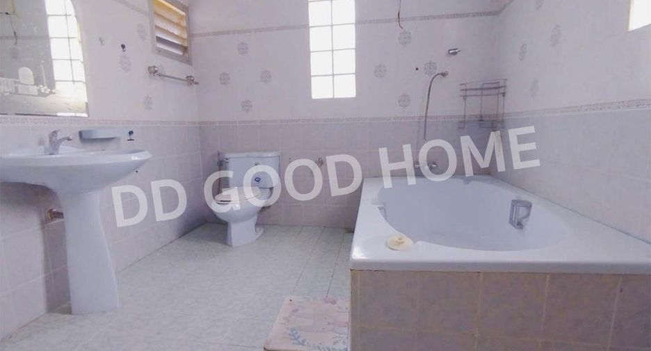 For sale 3 bedrooms townhouse in Lat Lum Kaeo, Pathum Thani
