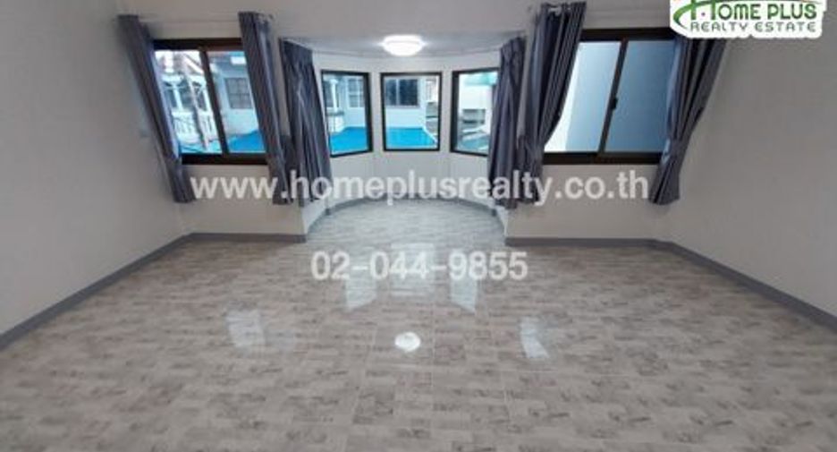 For sale 5 ベッドルーム townhouse in Nong Khaem, Bangkok