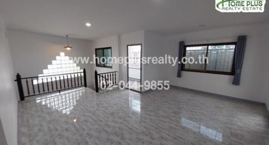 For sale 5 ベッドルーム townhouse in Nong Khaem, Bangkok