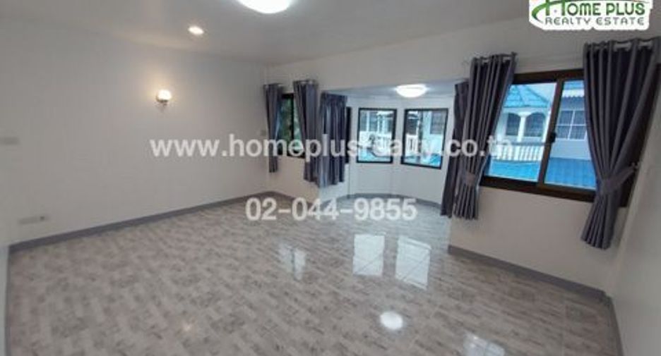 For sale 5 ベッドルーム townhouse in Nong Khaem, Bangkok