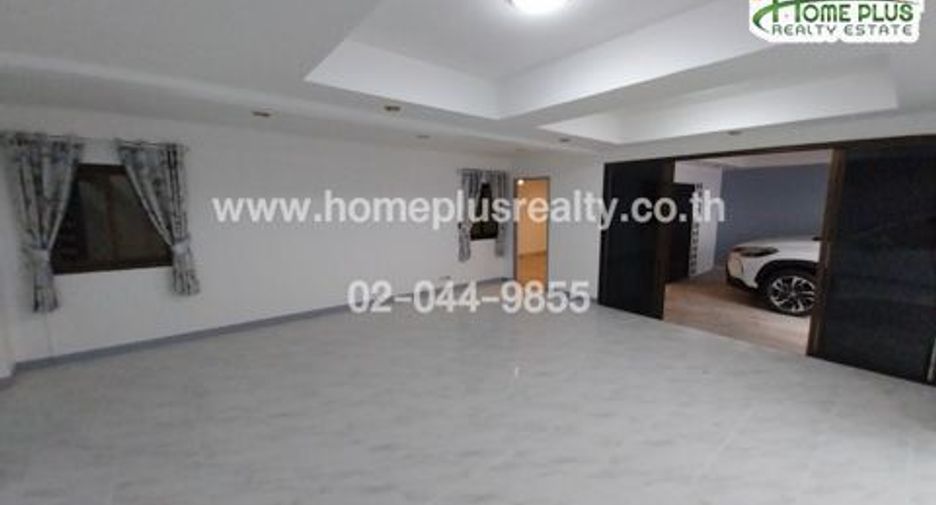 For sale 5 ベッドルーム townhouse in Nong Khaem, Bangkok
