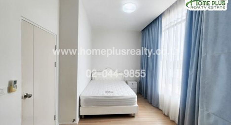 For sale 3 bedrooms townhouse in Thung Khru, Bangkok