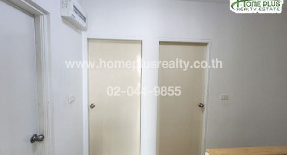 For sale 3 bedrooms townhouse in Thung Khru, Bangkok