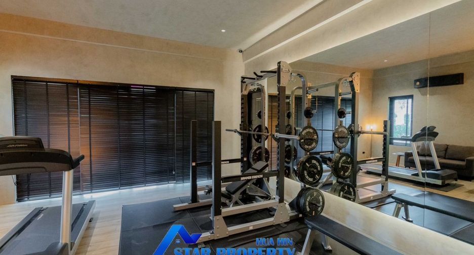 For sale 4 bedrooms house in Cha Am, Phetchaburi