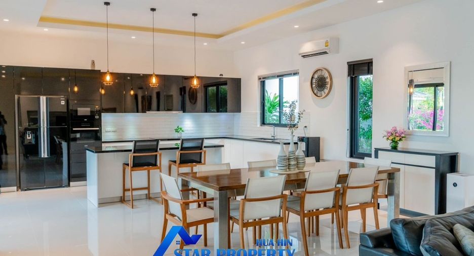 For sale 4 bedrooms house in Cha Am, Phetchaburi