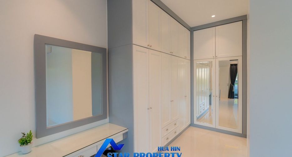 For sale 4 bedrooms house in Cha Am, Phetchaburi