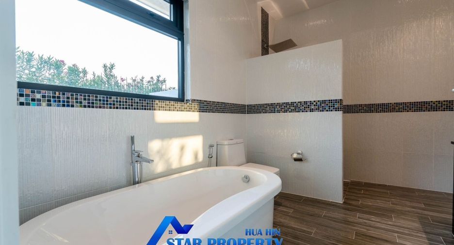 For sale 4 bedrooms house in Cha Am, Phetchaburi