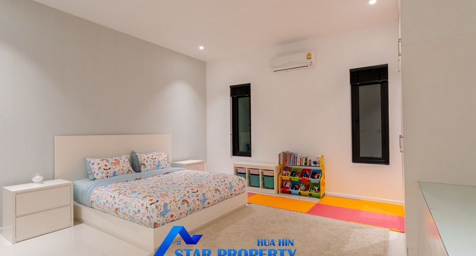 For sale 4 bedrooms house in Cha Am, Phetchaburi