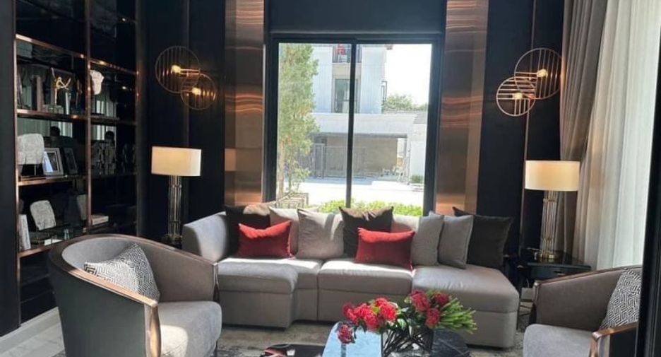 Casa en venta de 5 habitaciones en Saphan Sung, Bangkok