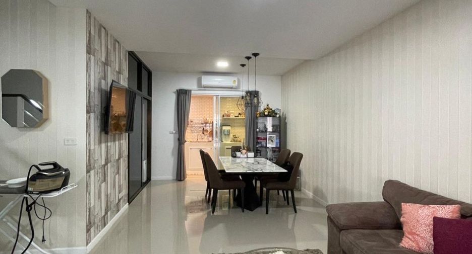 For sale 3 bed townhouse in San Sai, Chiang Mai