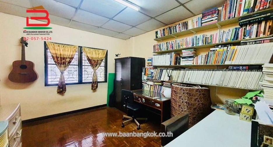 For sale 4 bedrooms townhouse in Bang Bua Thong, Nonthaburi