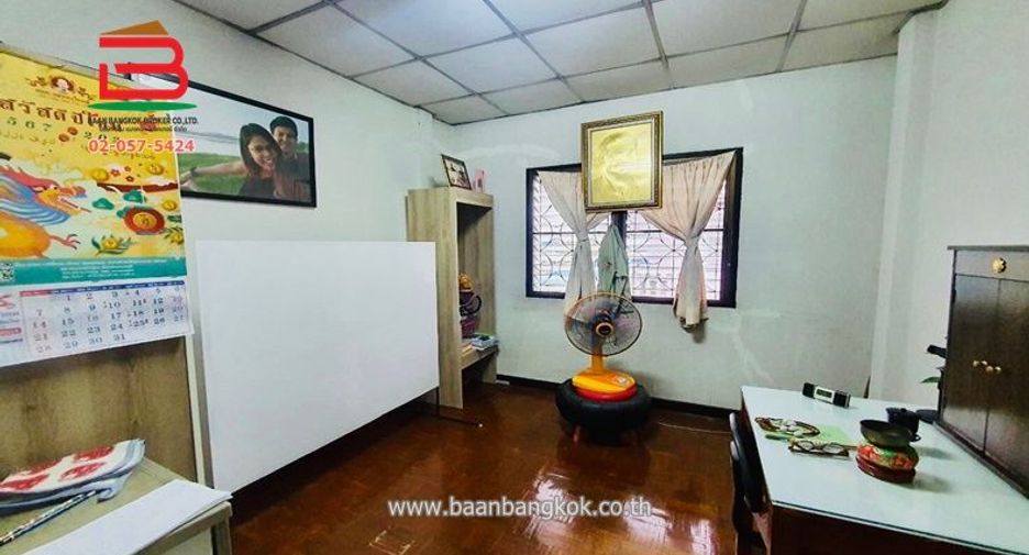 For sale 4 bedrooms townhouse in Bang Bua Thong, Nonthaburi