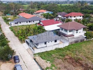 For sale 2 bedrooms house in Saraphi, Chiang Mai