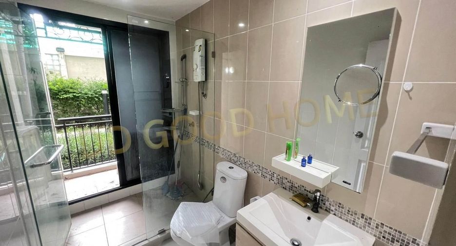 For sale 1 bed condo in Suan Luang, Bangkok