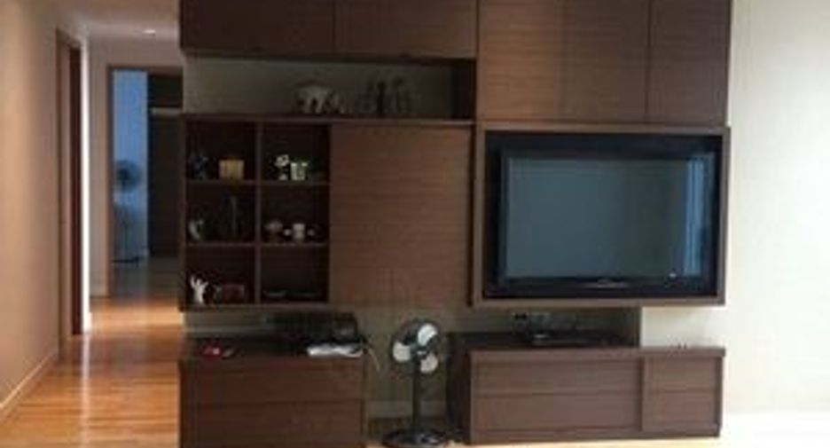 ให้เช่า 3 ห้องนอน คอนโด ใน คลองเตย, กรุงเทพฯ