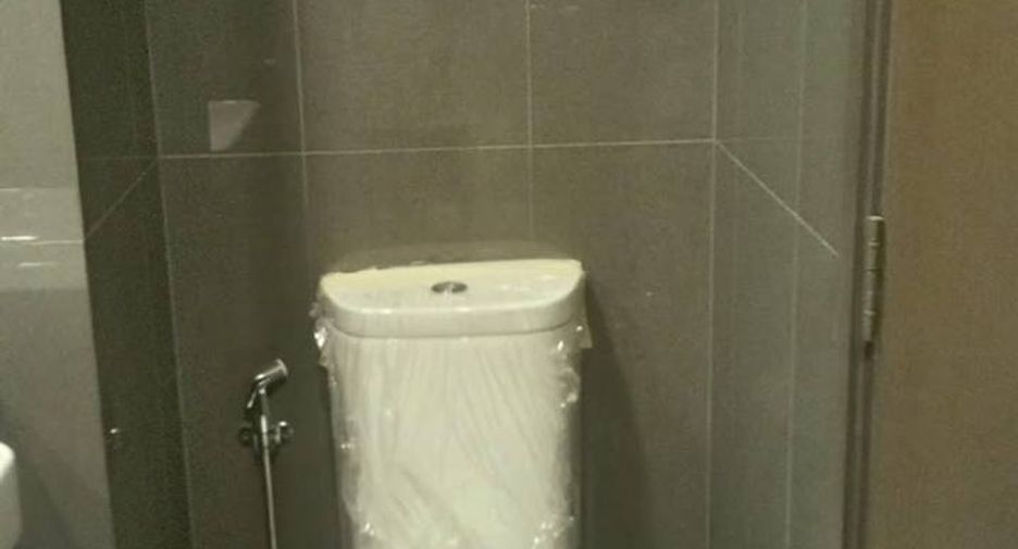 Wohnung zur Miete mit 1 Zimmer in Bang Rak, Bangkok
