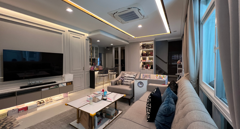 For sale 5 ベッドルーム house in Bang Bon, Bangkok
