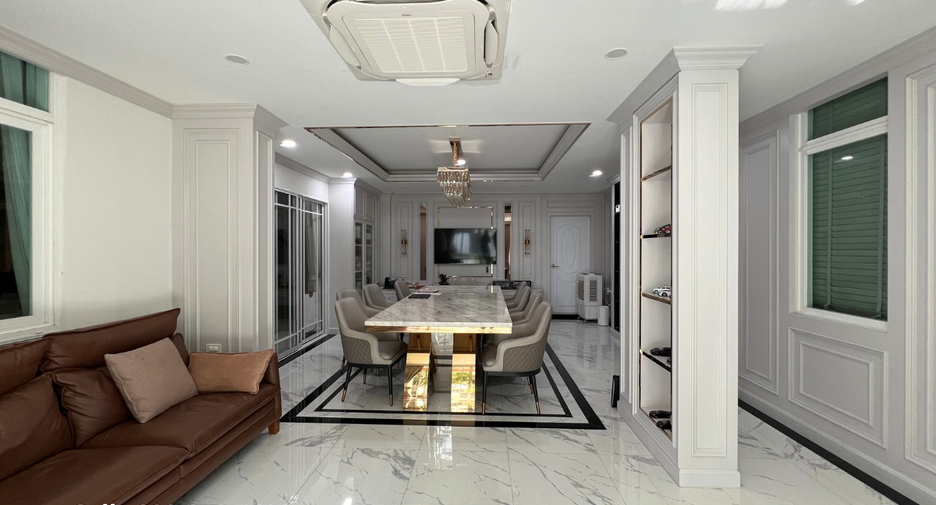 For sale 5 ベッドルーム house in Bang Bon, Bangkok