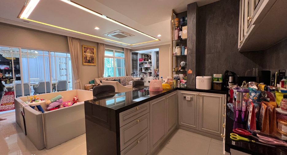 For sale 5 ベッドルーム house in Bang Bon, Bangkok