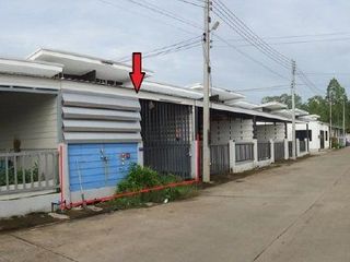 For sale 2 bed townhouse in Si Maha Phot, Prachin Buri