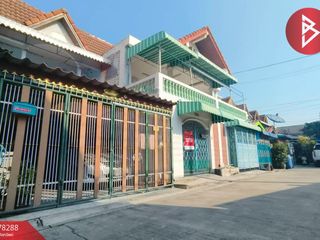 For sale 4 Beds townhouse in Phra Pradaeng, Samut Prakan