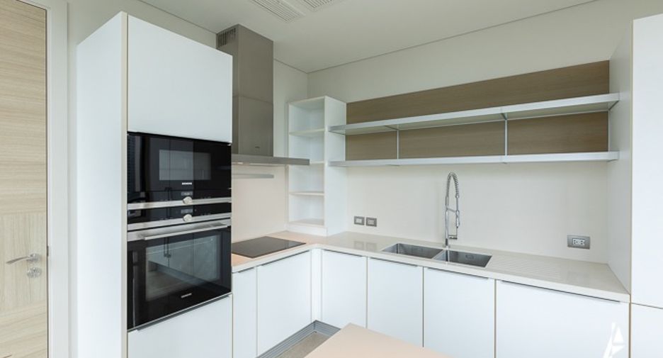 À vendre 2 chambres condo à Pathum Wan, Bangkok