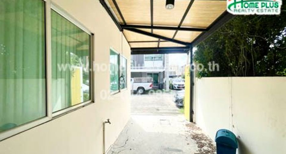For sale 3 bedrooms townhouse in Min Buri, Bangkok