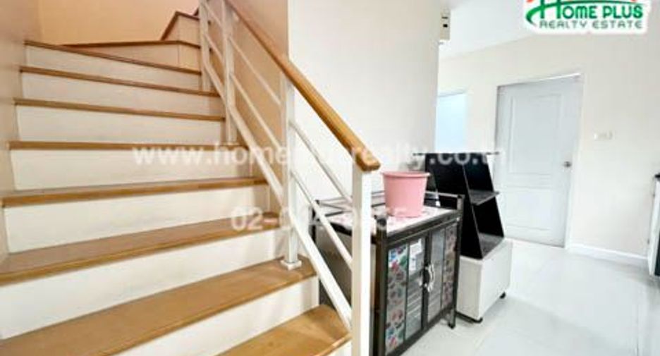 For sale 3 bedrooms townhouse in Min Buri, Bangkok