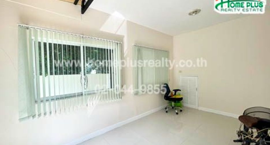 For sale 3 bedrooms townhouse in Min Buri, Bangkok