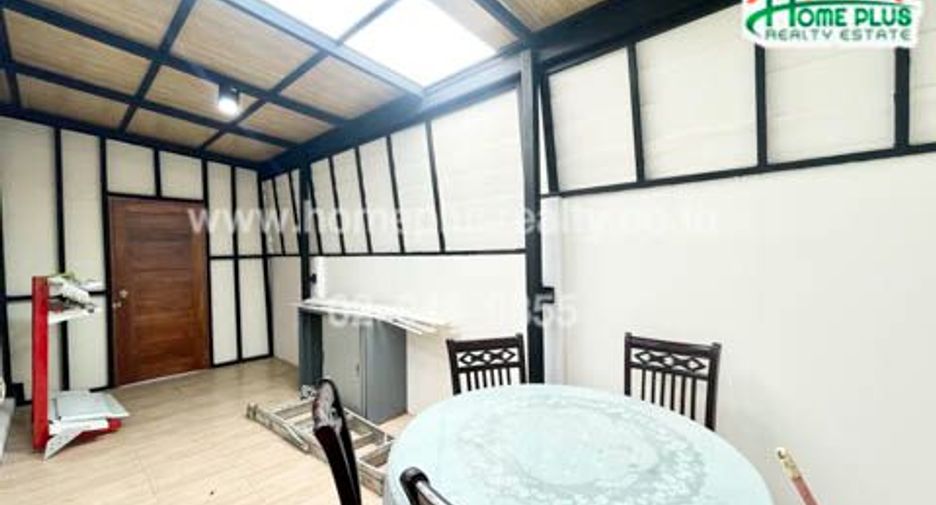 For sale 3 bedrooms townhouse in Min Buri, Bangkok