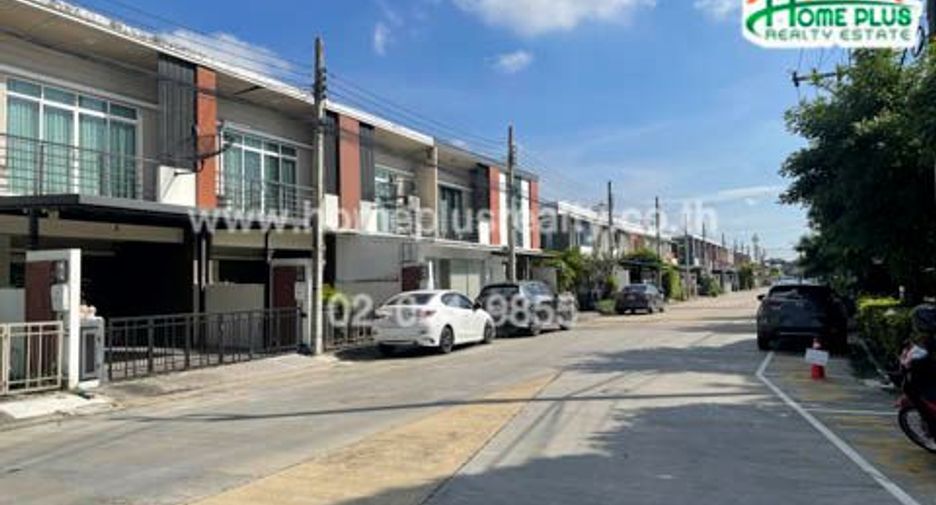 For sale 3 bedrooms townhouse in Min Buri, Bangkok