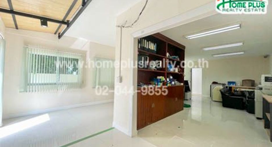 For sale 3 bedrooms townhouse in Min Buri, Bangkok