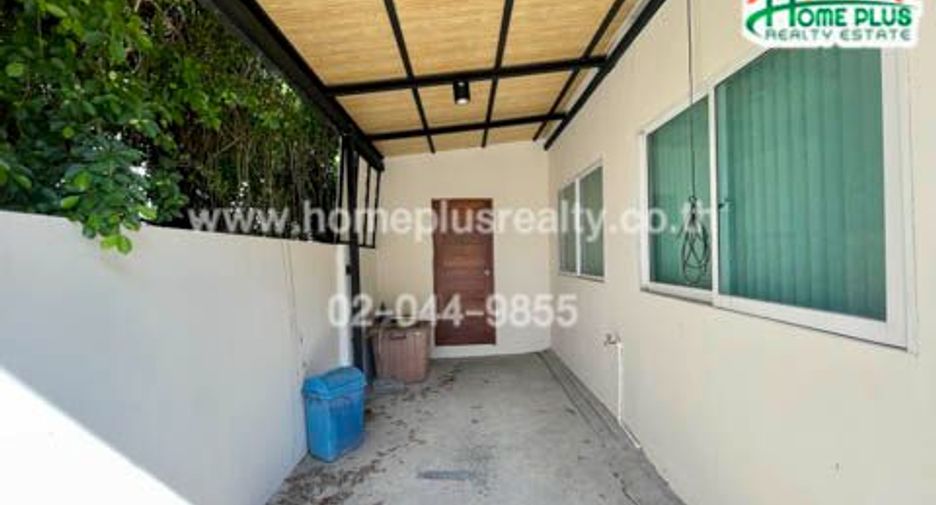 For sale 3 bedrooms townhouse in Min Buri, Bangkok