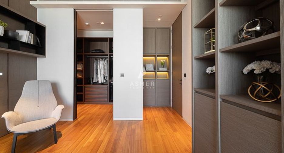 For sale 2 bed condo in Khlong San, Bangkok