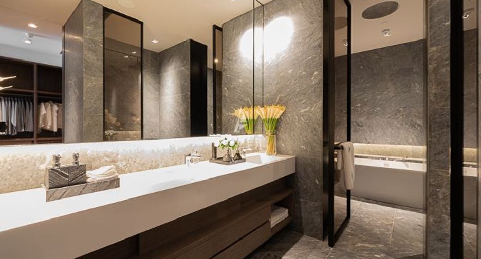 For sale 2 bed condo in Khlong San, Bangkok