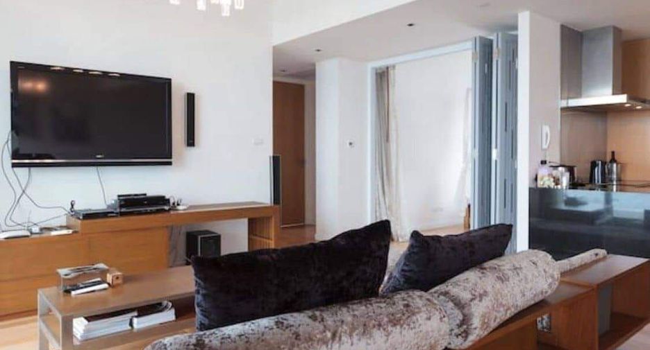 For rent そして for sale 3 Beds condo in Yan Nawa, Bangkok