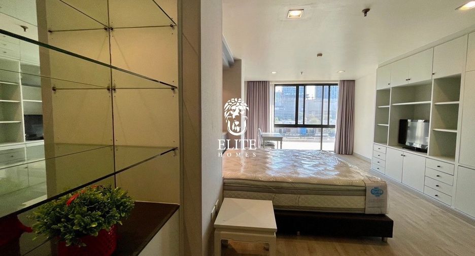 For rent 3 ベッドルーム condo in Pathum Wan, Bangkok
