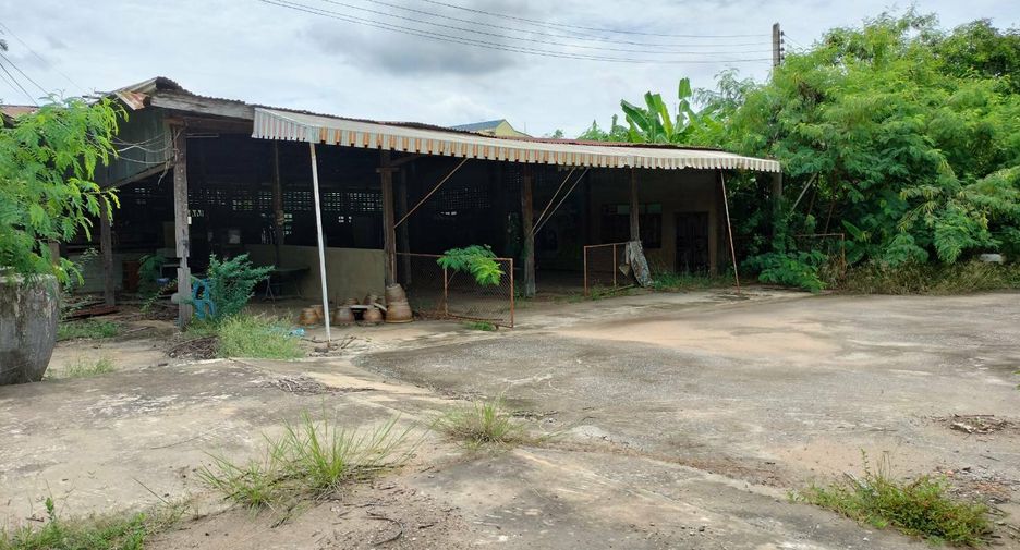 For sale 3 bedrooms house in Mueang Nakhon Sawan, Nakhon Sawan